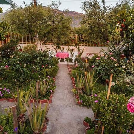Summer Rose Garden Getaway - A Step To The Beach Kalamata Exterior foto